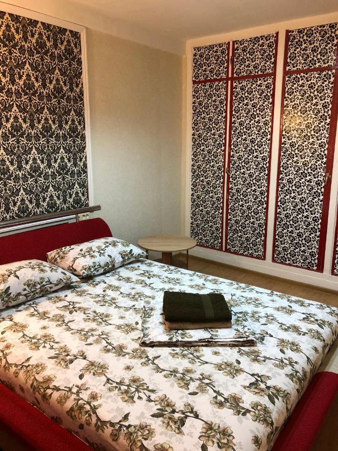 Kyiv Apartment In Pechersk On Oleksandra Kopylenko Buitenkant foto